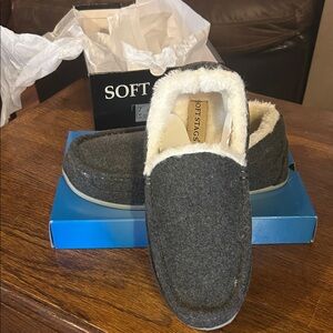 Women's Gray Slippers